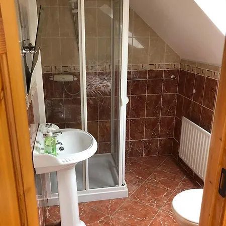 2 Ballyloskey Road Nyaraló