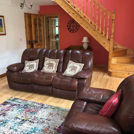 2 Ballyloskey Road Nyaraló