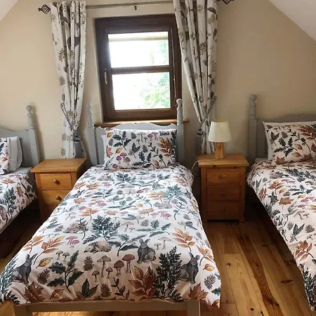 Nyaraló 2 Ballyloskey Road *