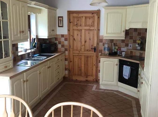 2 Ballyloskey Road Карндона