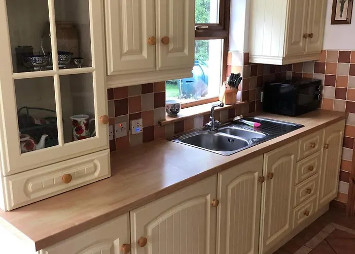 2 Ballyloskey Road *